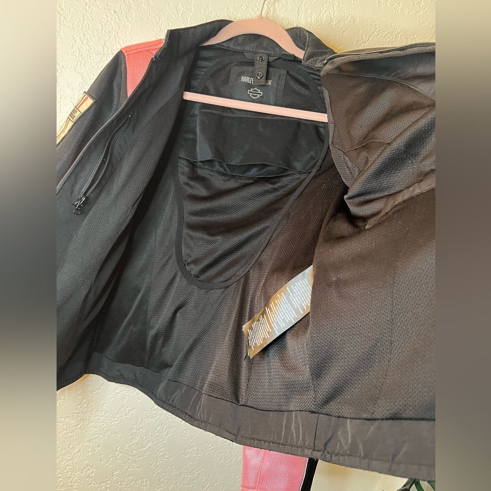 Harley Davidson Women's Black and Pink Jacket - Picture 3 of 6